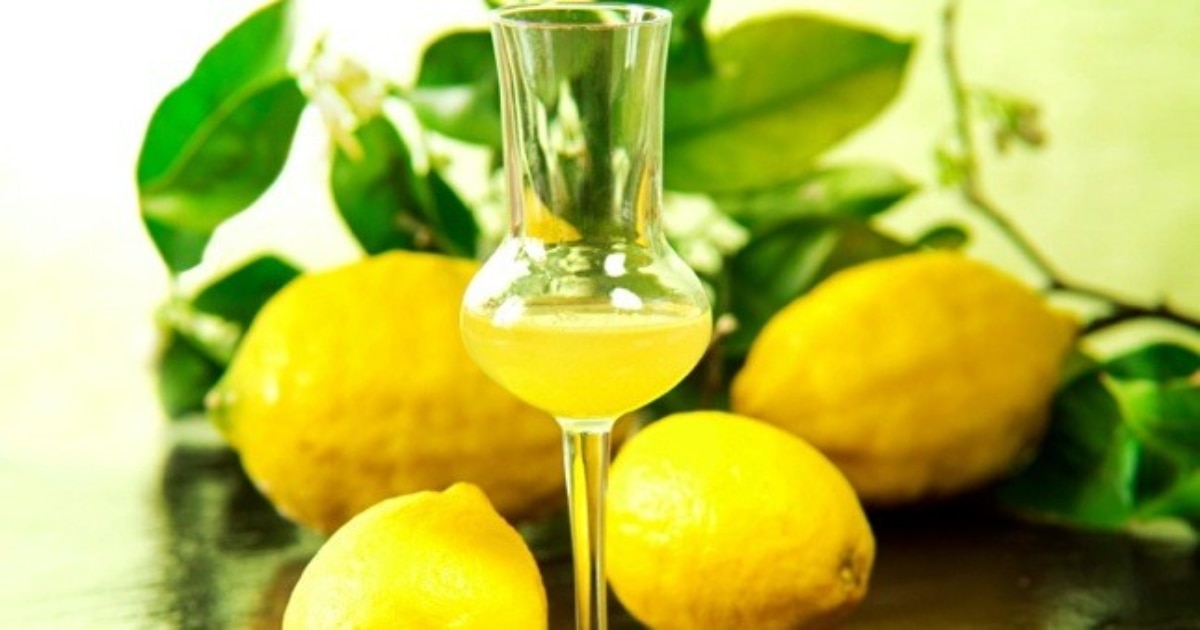 What is limoncello? limoncello liqueur